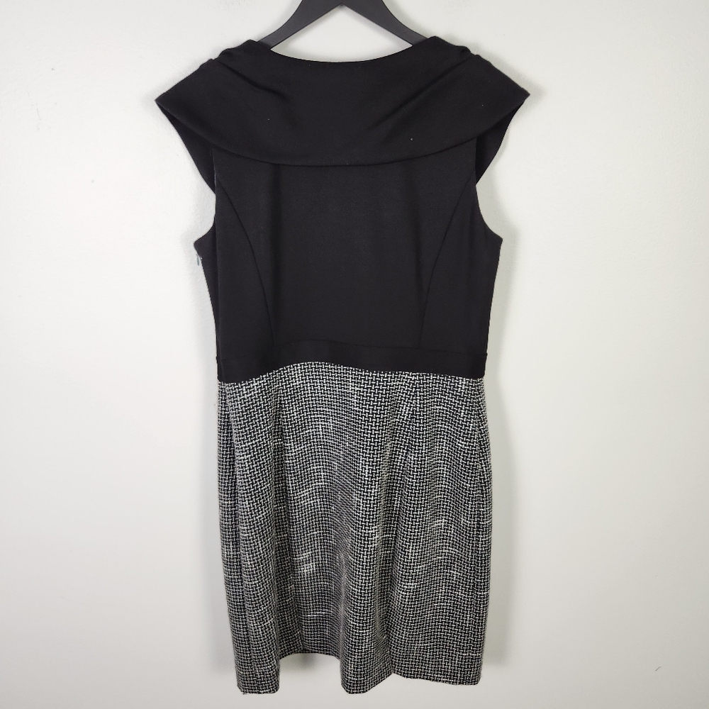 EUC Tahari ASL Petite Black & White Sleeveless V-Neck Sheath Dress Size 12P #664 - Picture 5 of 10
